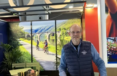 Stand de la Meuse à Vélo avec Jauko Rappel de l'ADT des Ardennes au Salon CMT Fahrrad & Wandern 2025 en Allemagne à Stuttgart